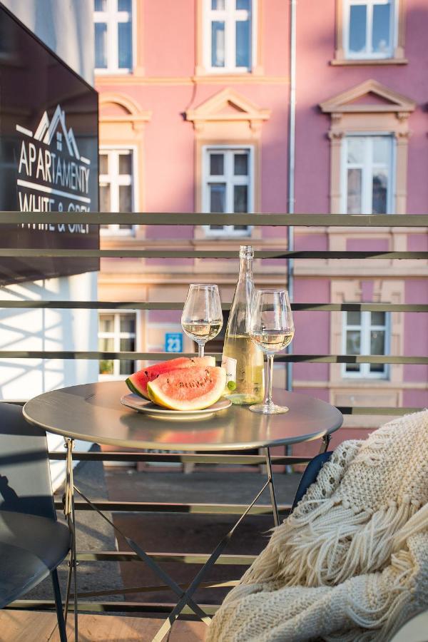 W&K Apartments - Blue Suite - Faktura Vat, Parking Кошалін Екстер'єр фото
